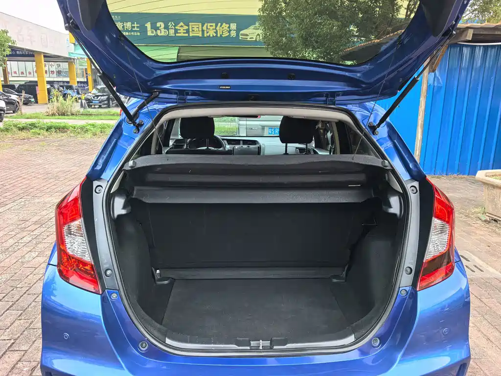 Honda Fit — миниатюра 11