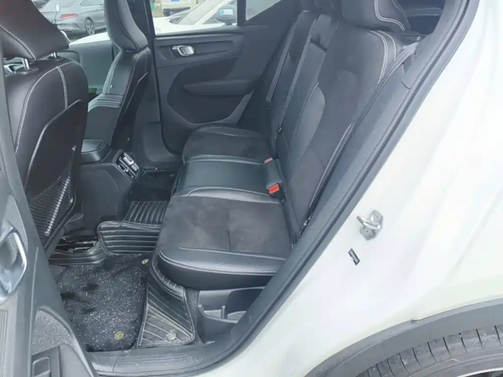 Volvo XC40 — миниатюра 17