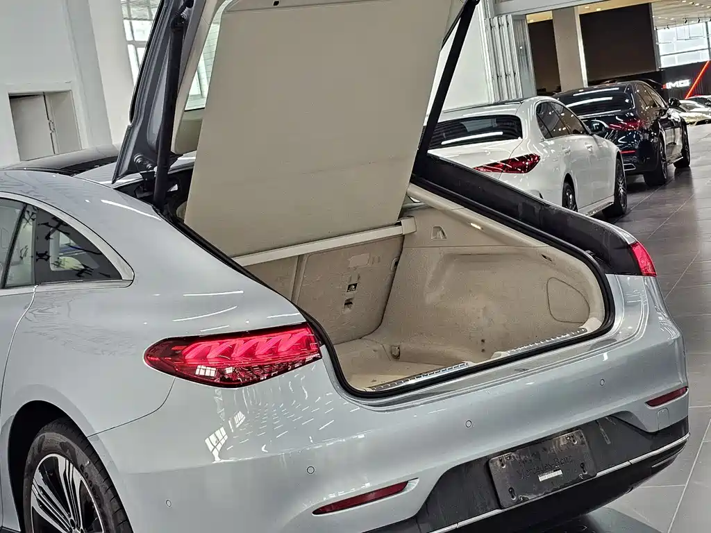 Mercedes-Benz EQS 2022 450+