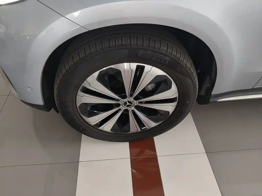 Mercedes-Benz EQC — миниатюра 23