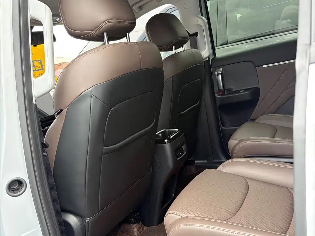 Wuling Xingguang 730 New Energy — миниатюра 14