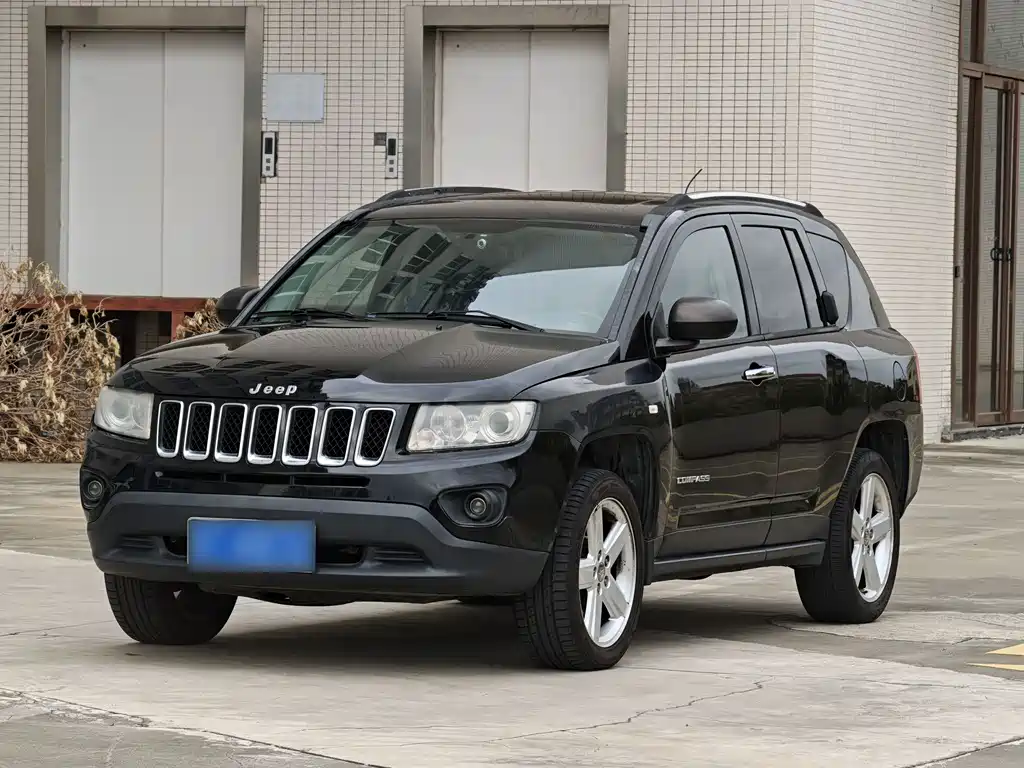 Jeep Compass (Import) 2012
