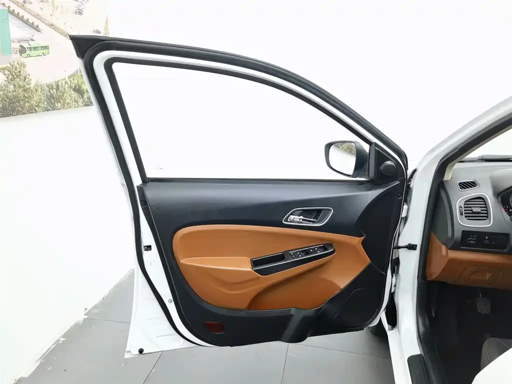 Geely Jingang 2016 1.5L MT Elite