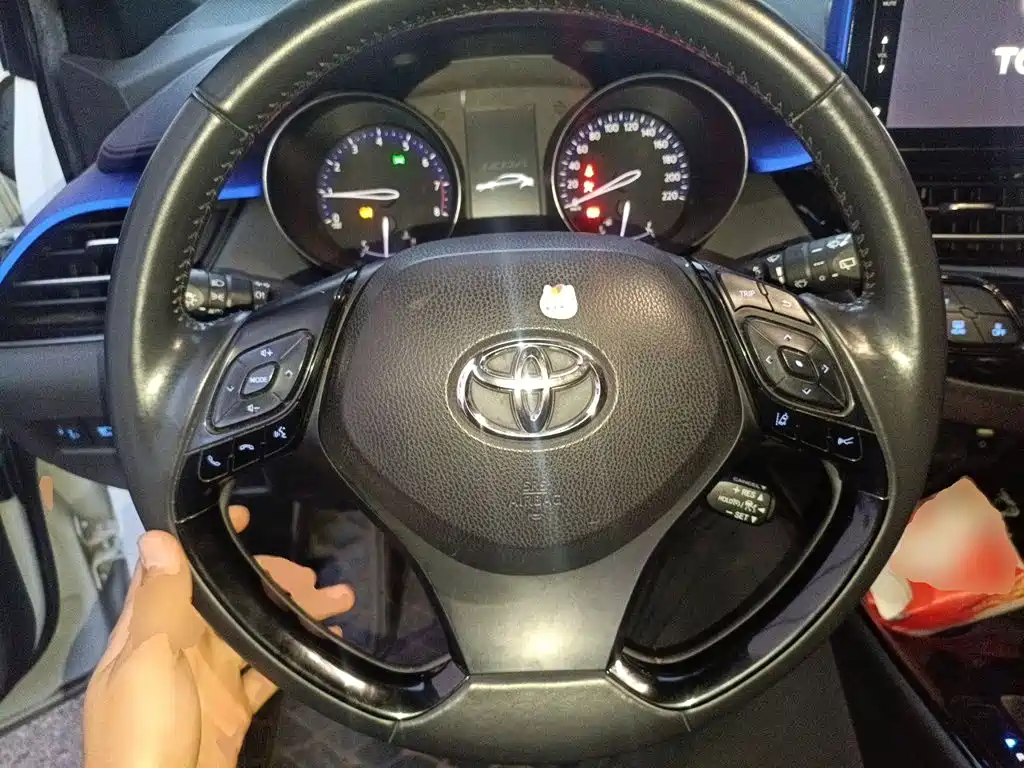 Toyota IZOA — миниатюра 6