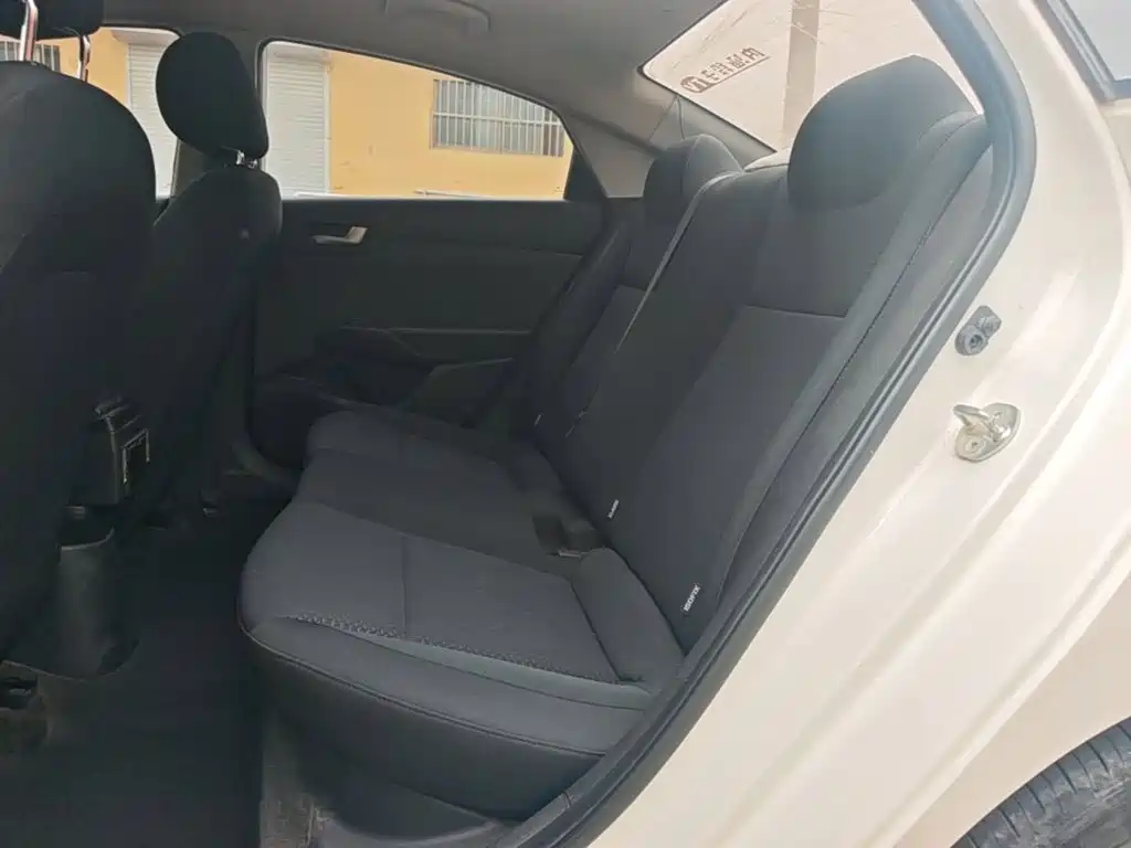 Hyundai Verna — миниатюра 17