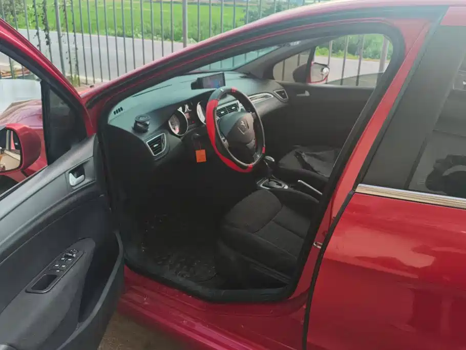 Peugeot 308 — миниатюра 9