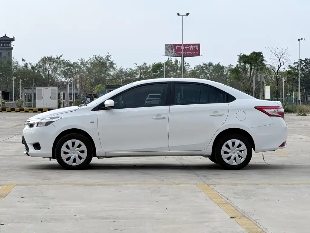 TOYOTA VIOS