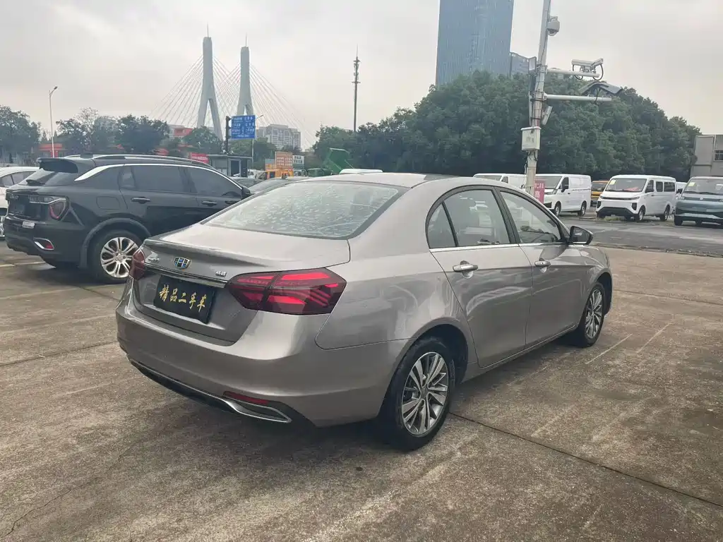 Geely Emgrand — миниатюра 7