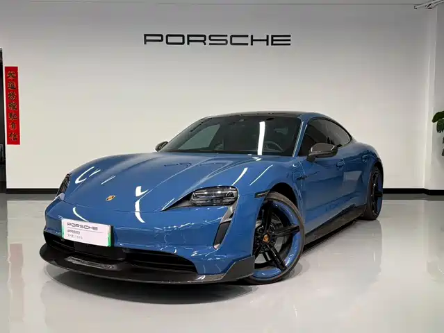 PORSCHE TAYCAN 2022