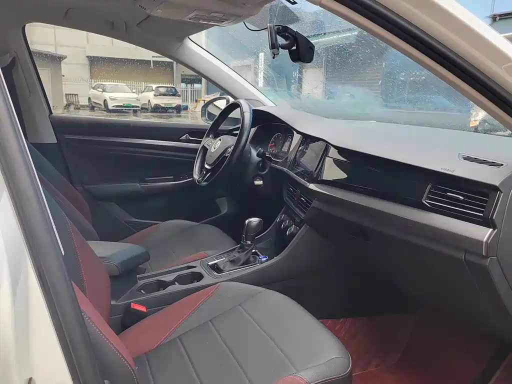 Volkswagen Bora — миниатюра 4