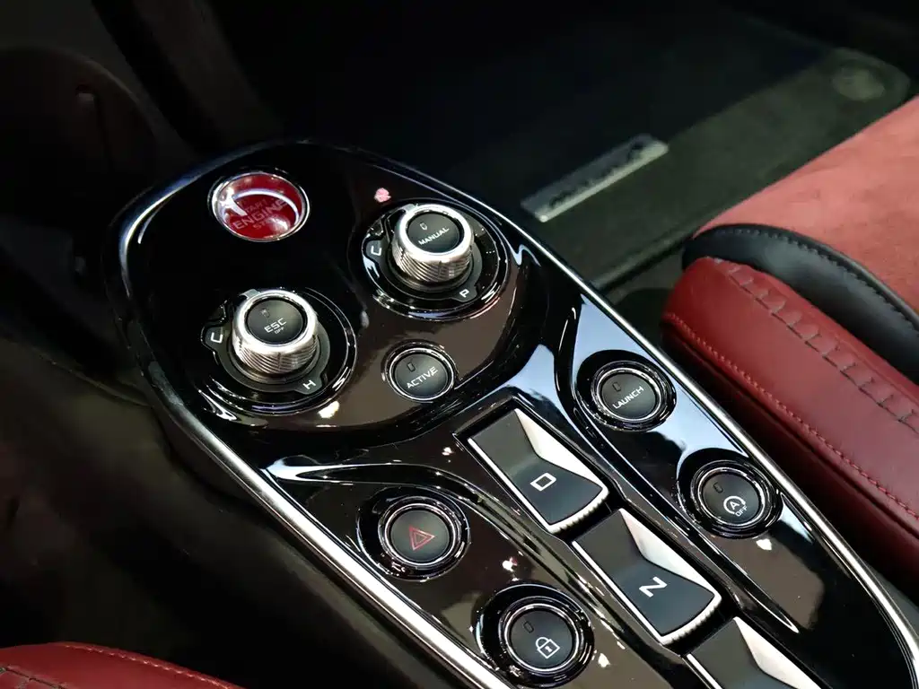 McLaren GT — миниатюра 12