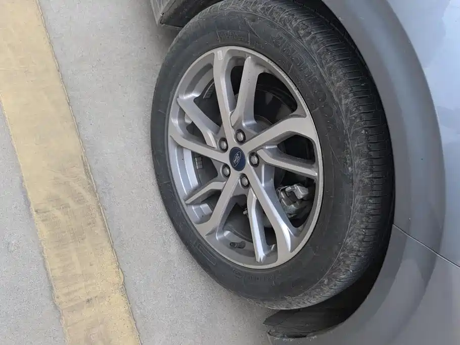 Ford Mondeo — миниатюра 6