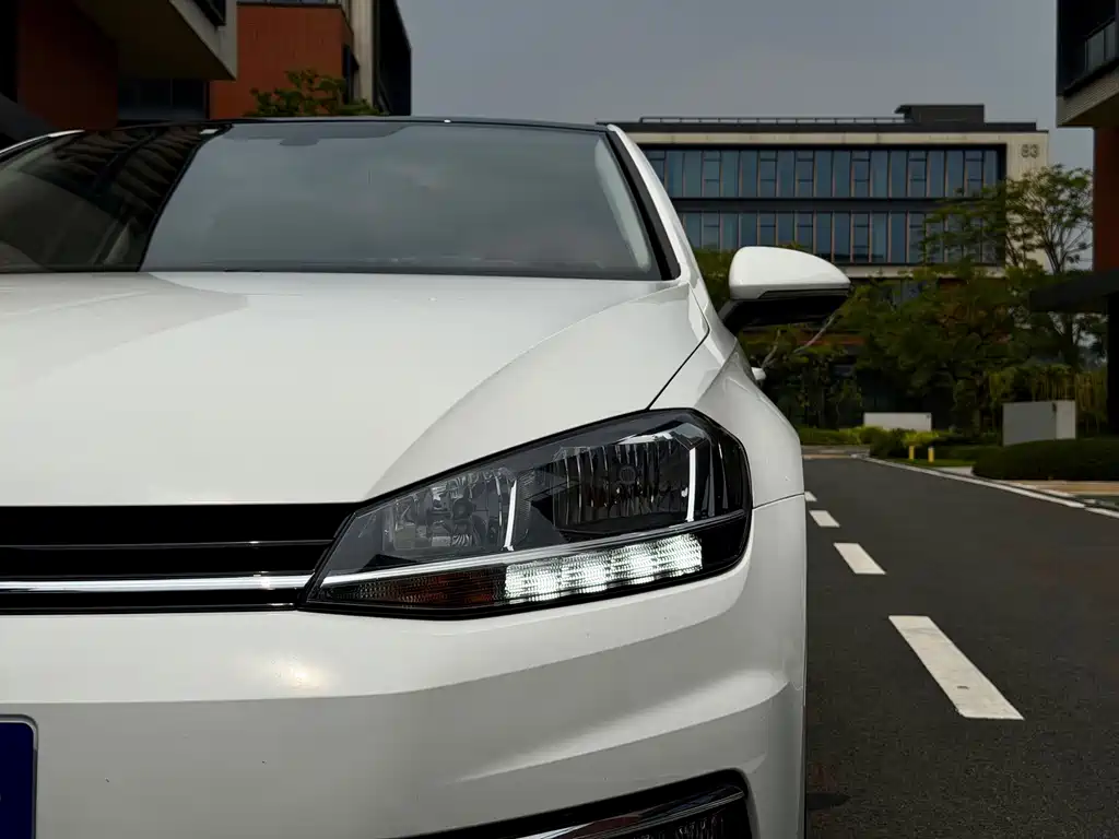 Volkswagen Golf — миниатюра 7