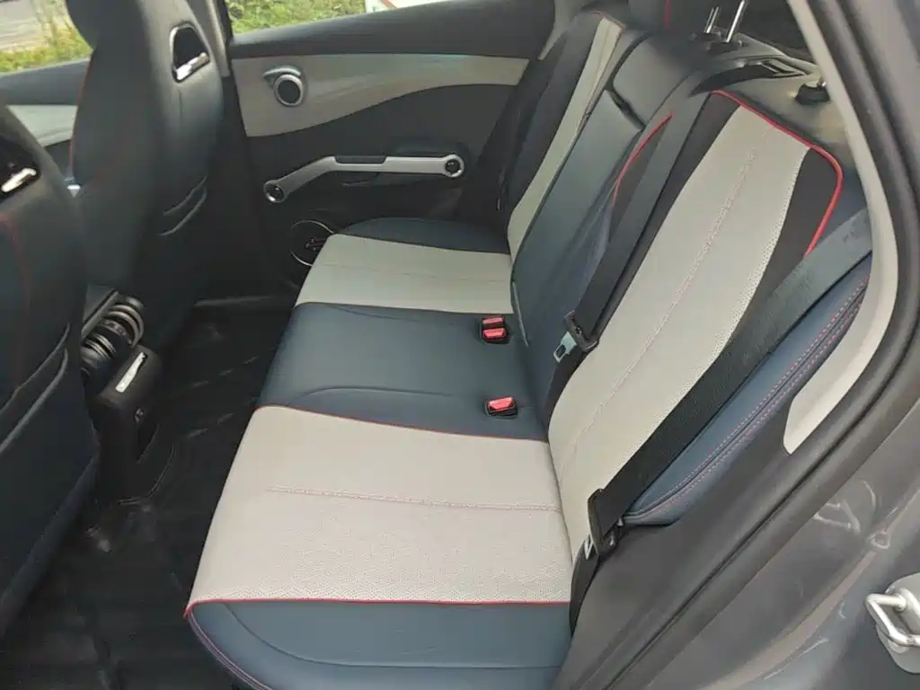 BYD Yuan Plus — миниатюра 17
