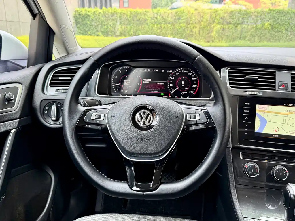 Volkswagen Golf — миниатюра 11