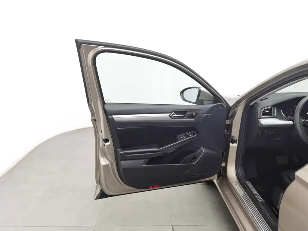 Volkswagen Lamando — миниатюра 8