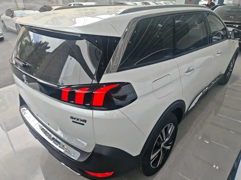 Peugeot 5008 — миниатюра 7