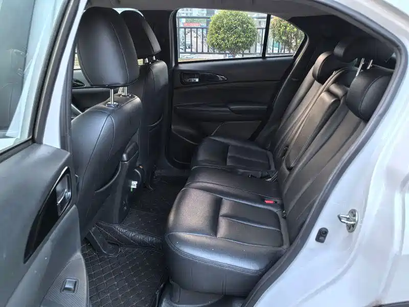 Mitsubishi Eclipse Cross — миниатюра 9