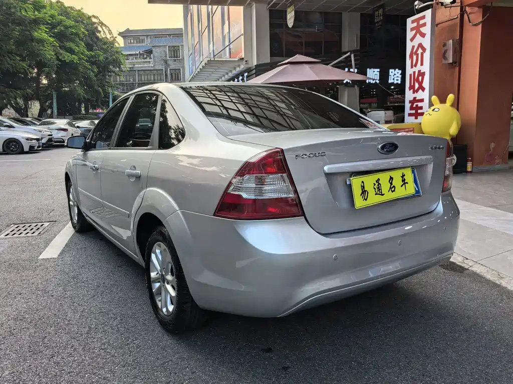 Ford Focus — миниатюра 7