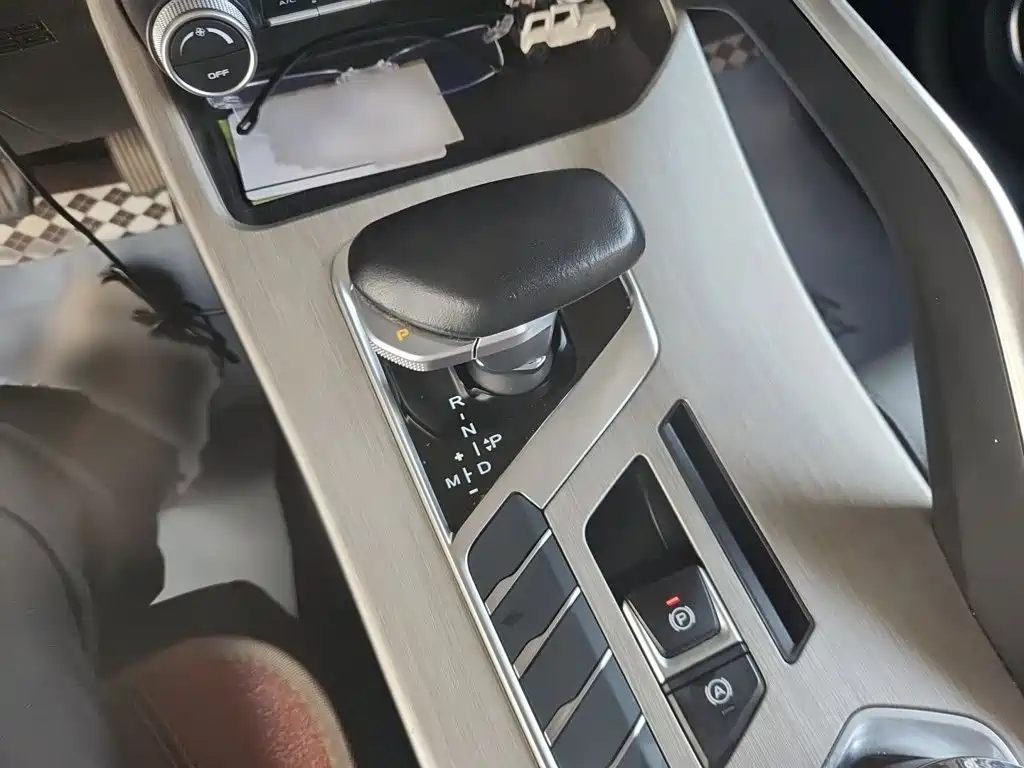 Geely Binyue — миниатюра 7