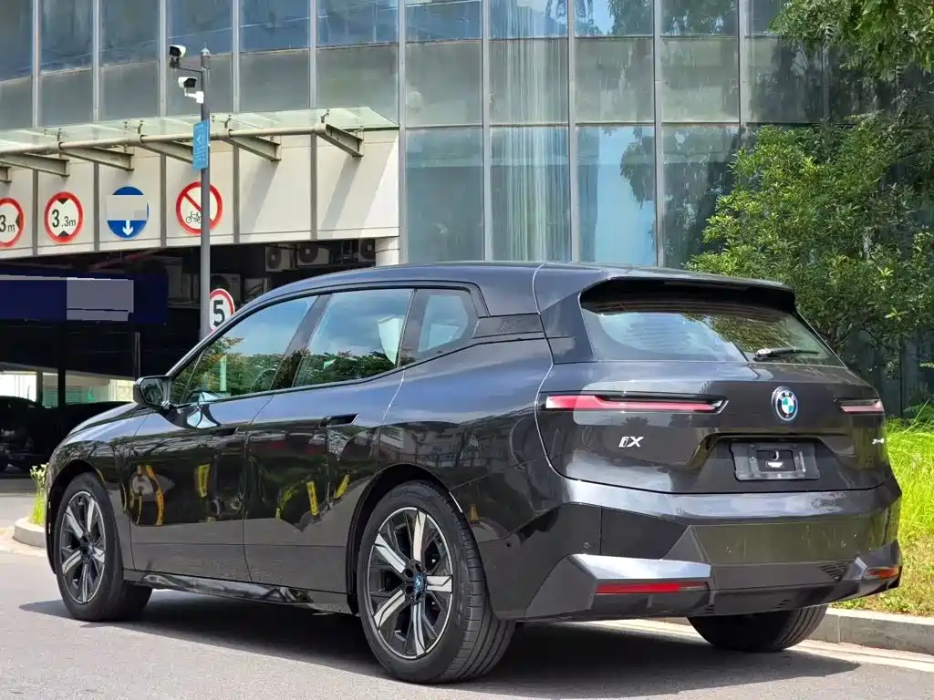 BMW iX — миниатюра 3
