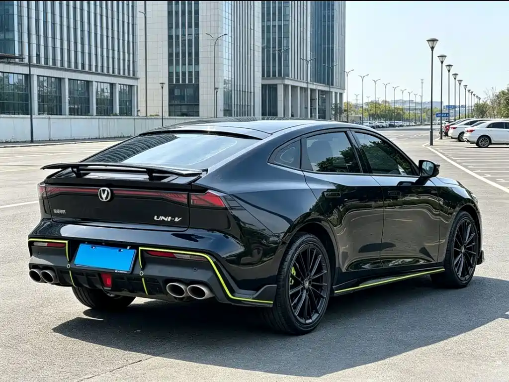 Changan UNI-V 2022 1.5T Sport