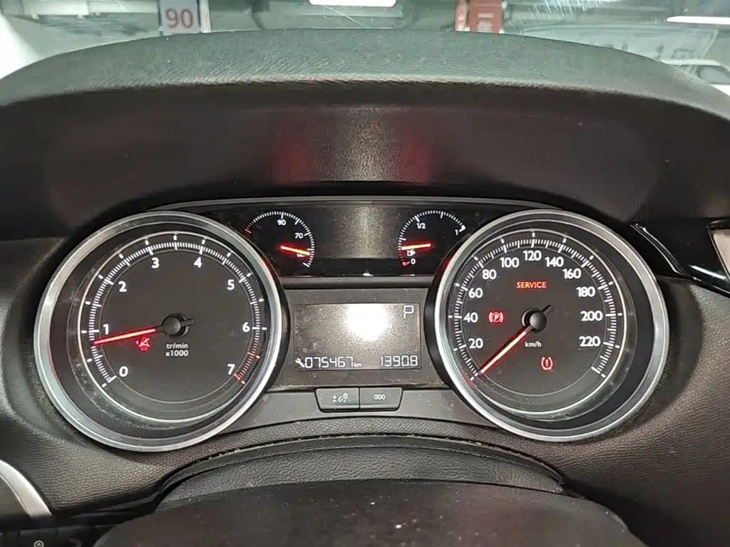 Peugeot 408 — миниатюра 12
