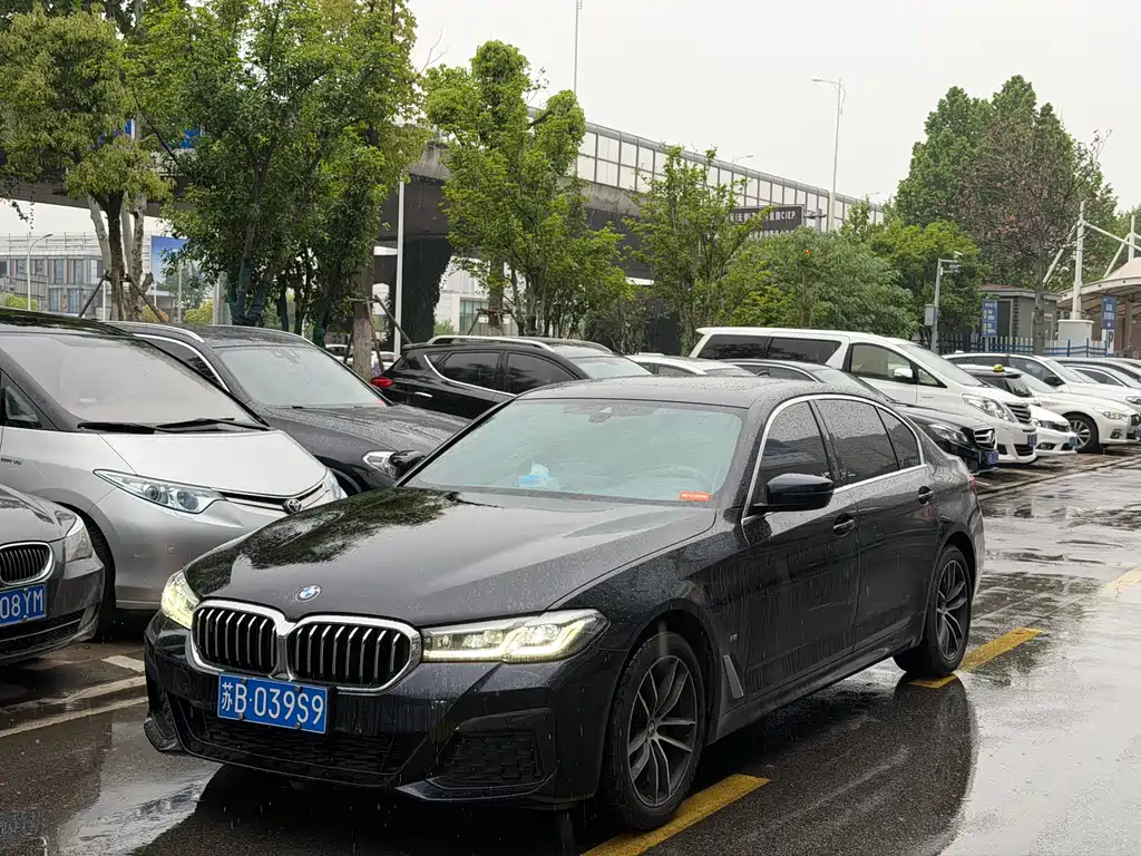 BMW 5 Series 2021