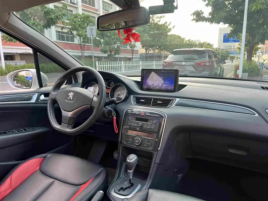 Peugeot 308 — миниатюра 11