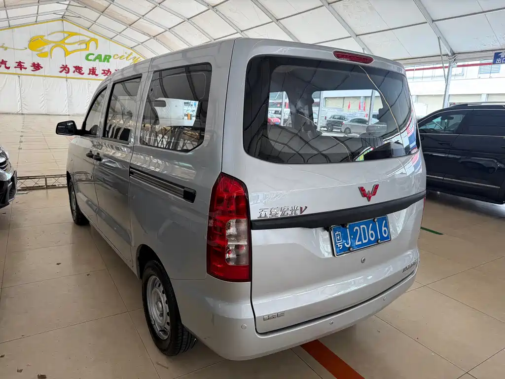 Wuling Hongguang V — миниатюра 10