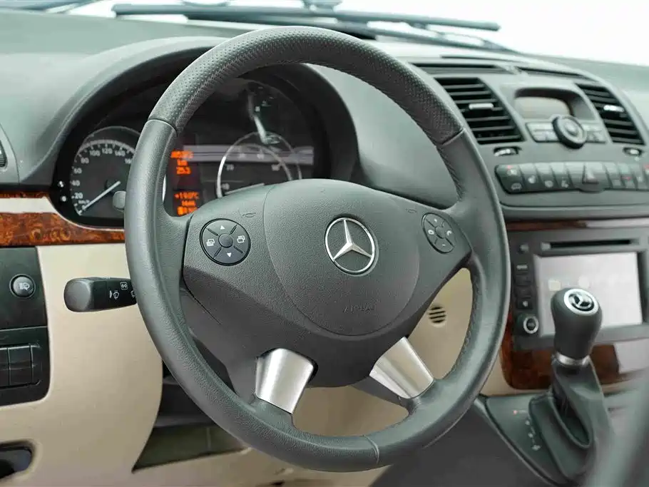 Mercedes-Benz Viano — миниатюра 9