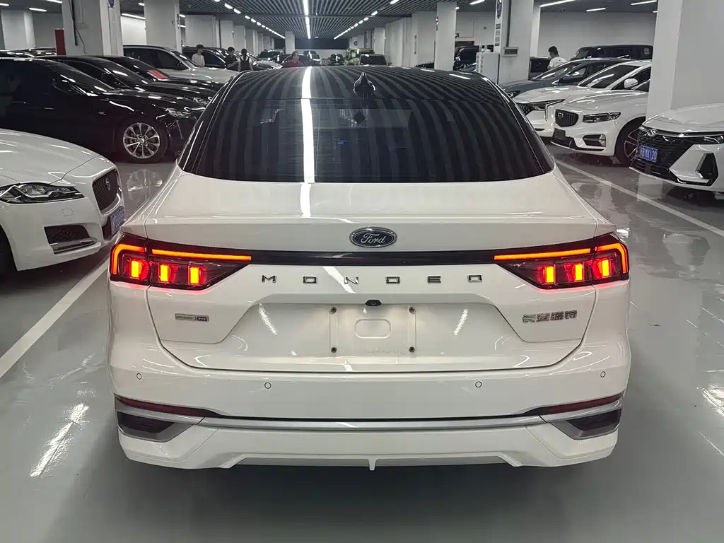 Ford Mondeo — миниатюра 15