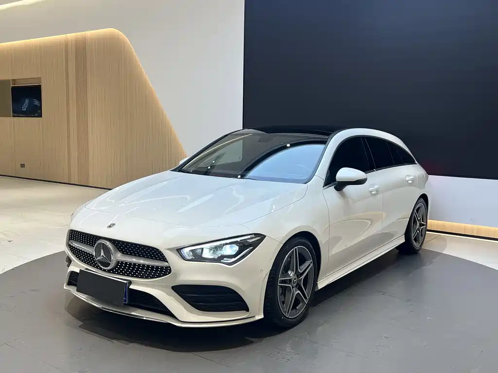 MERCEDES-BENZ CLA
