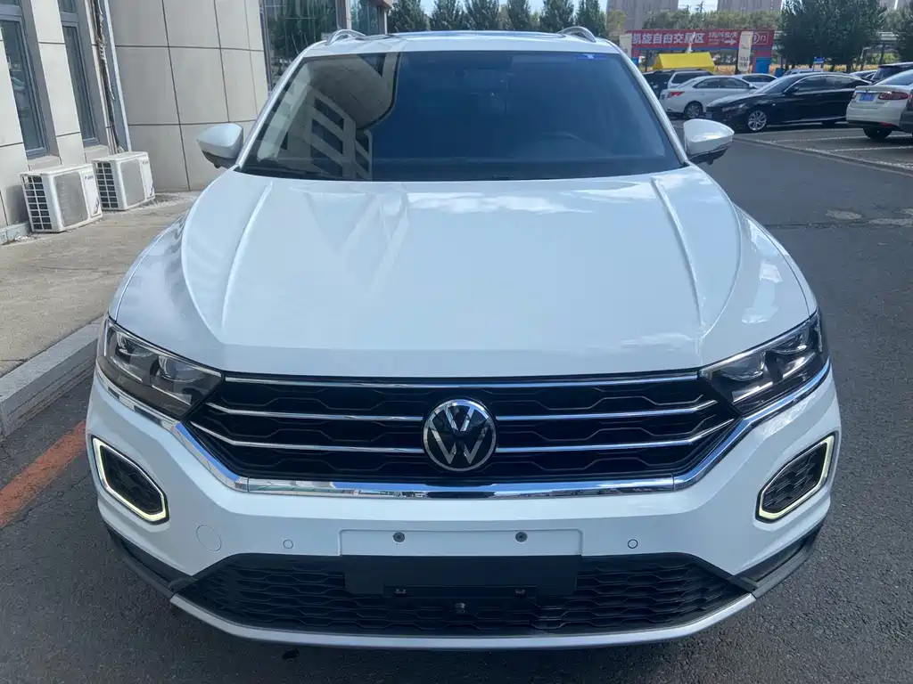 Volkswagen T-Roc — миниатюра 2