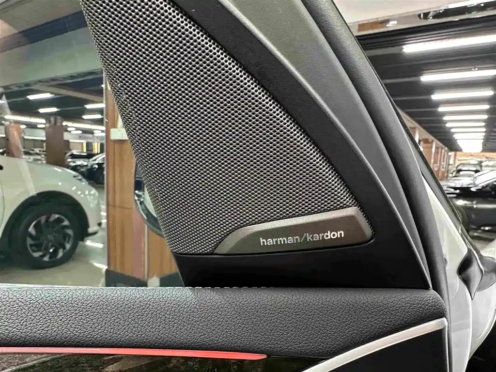 BMW X3 — миниатюра 11