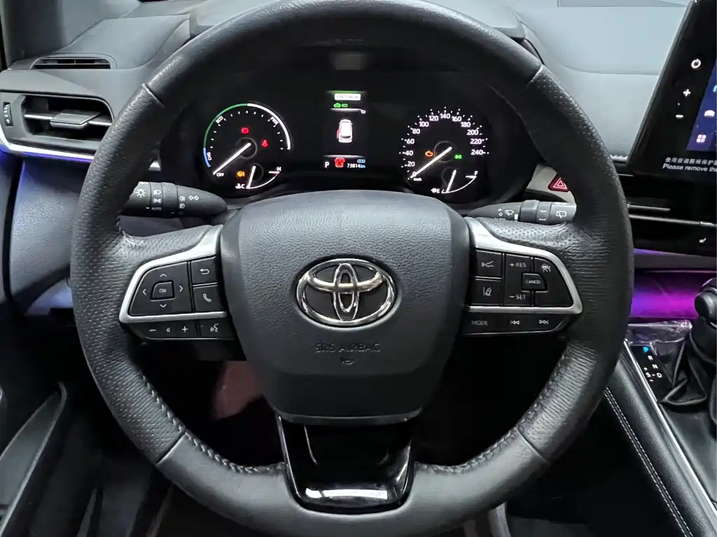 Toyota Granvia — миниатюра 13