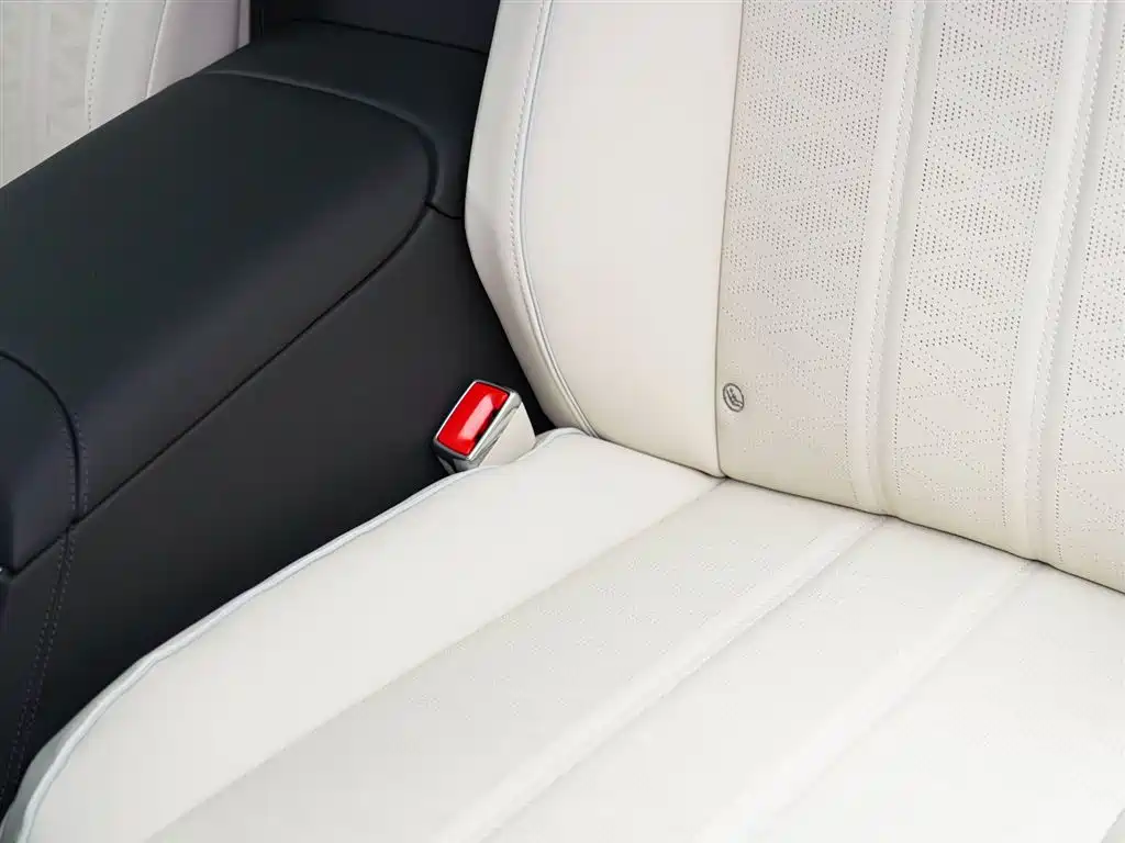 BENTLEY FLYING SPUR PLUG IN HYBRID