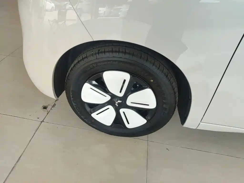 Wuling MINIEV — миниатюра 23