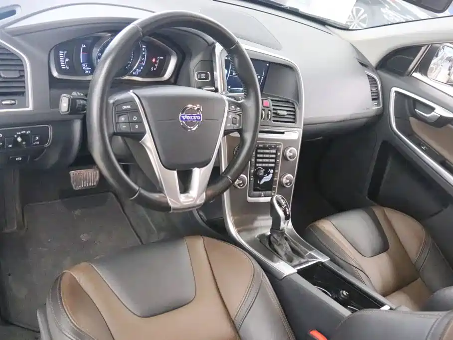 Volvo XC60 — миниатюра 9