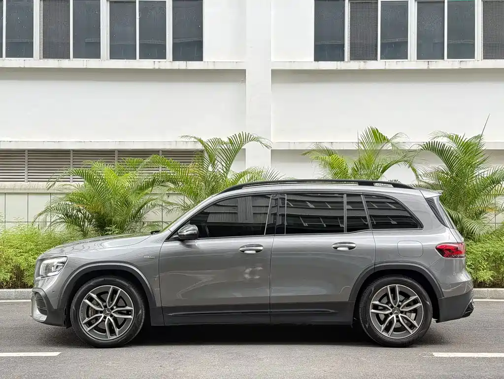 Mercedes-Benz GLB AMG — миниатюра 6