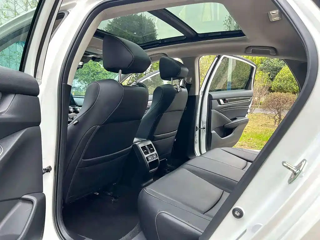 Honda Accord — миниатюра 5