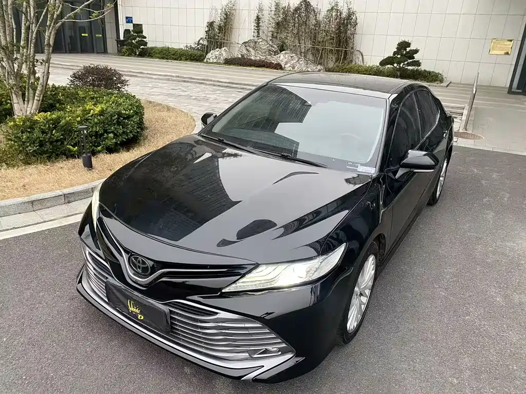 Toyota Camry 2019