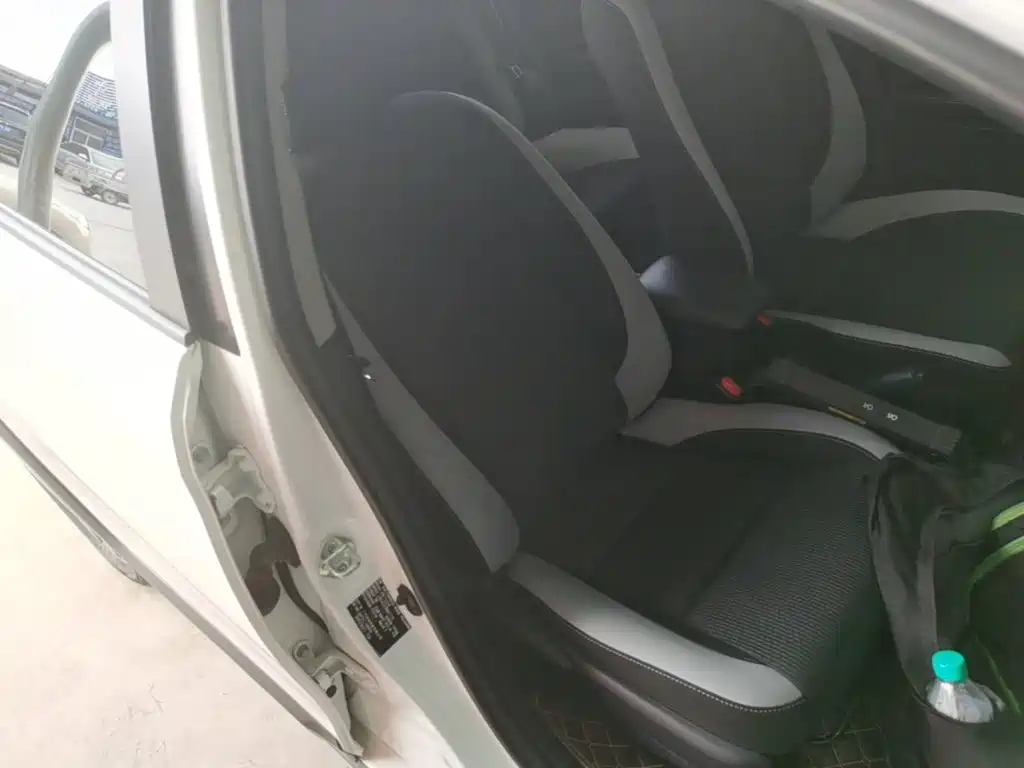 Toyota Yaris L — миниатюра 25