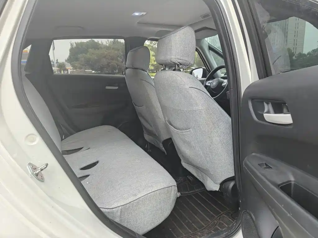 Honda Fit — миниатюра 10
