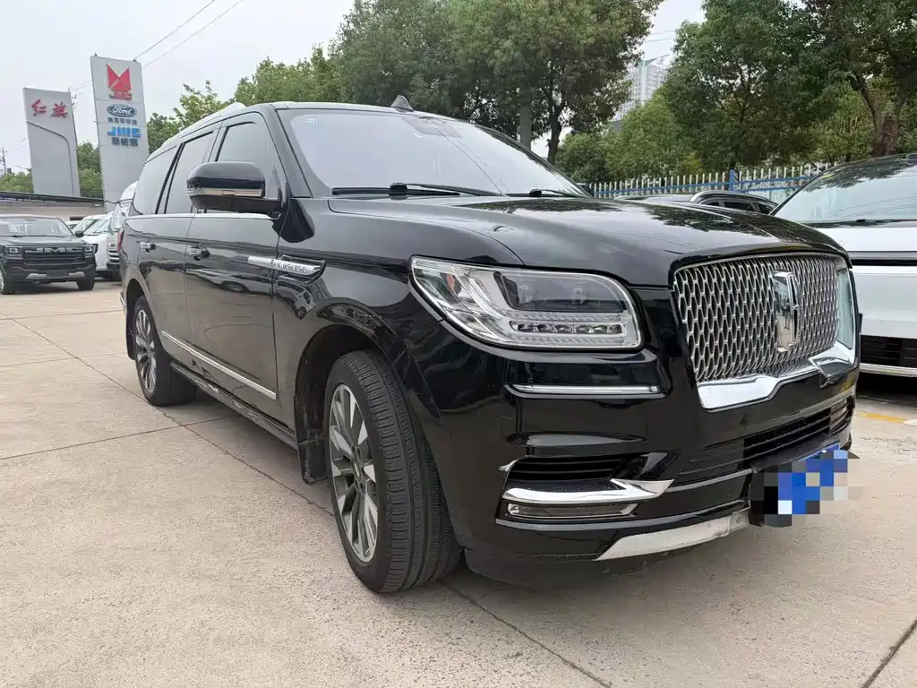 Lincoln Navigator — миниатюра 2