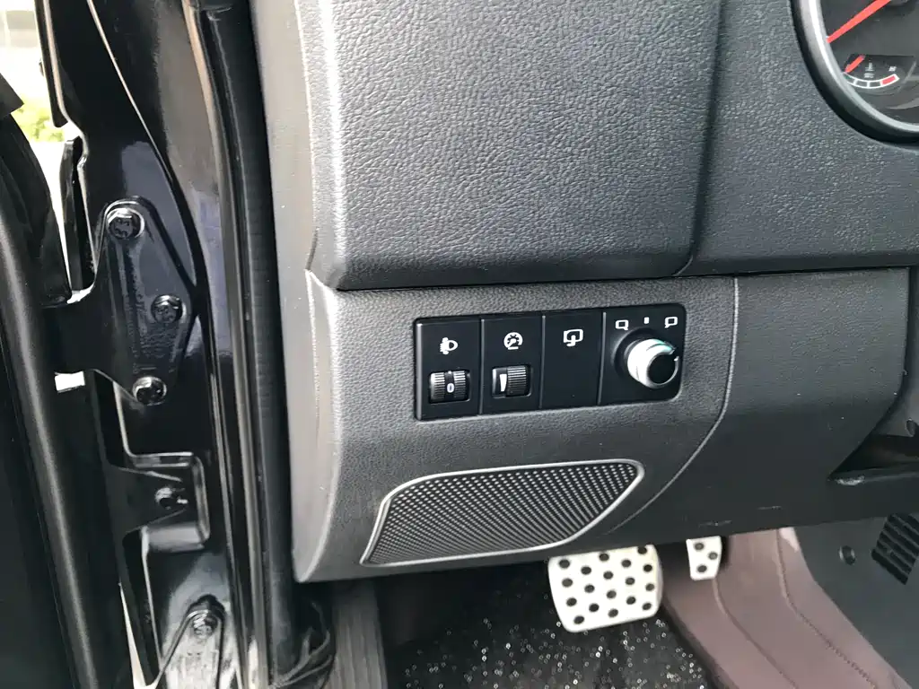BAIC BJ40 2016 2.3T AT Premium