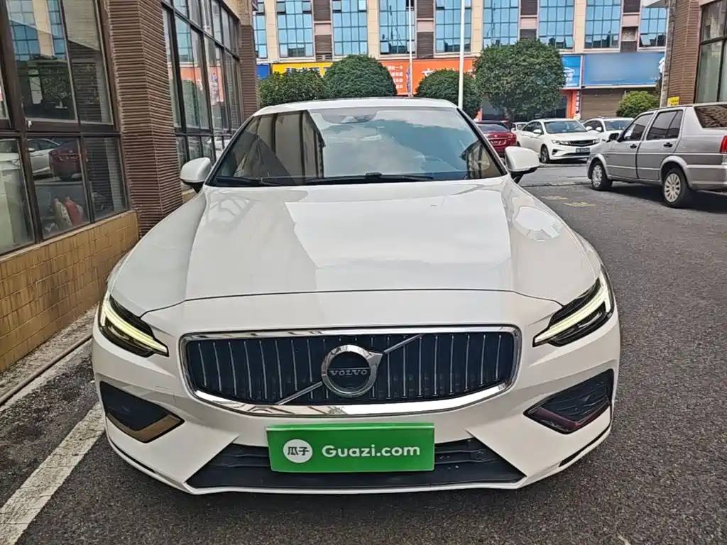 Volvo S60 — миниатюра 3