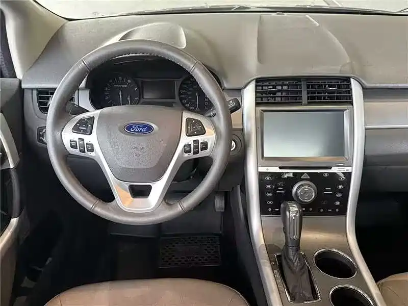 Ford Edge (Import) — миниатюра 7