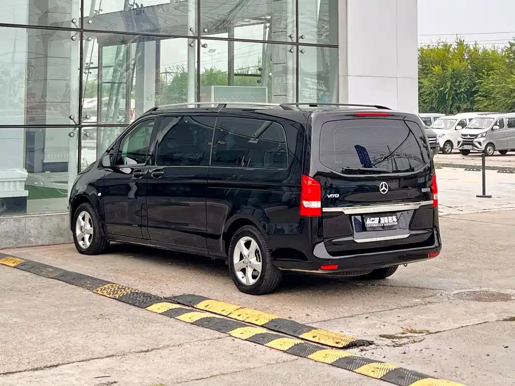 Mercedes-Benz Vito — миниатюра 6