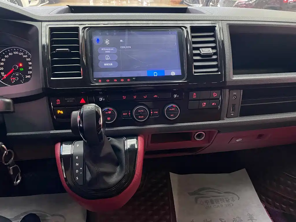 Volkswagen Caravelle — миниатюра 18
